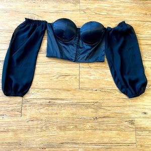 Size m crop top sheet sleeves